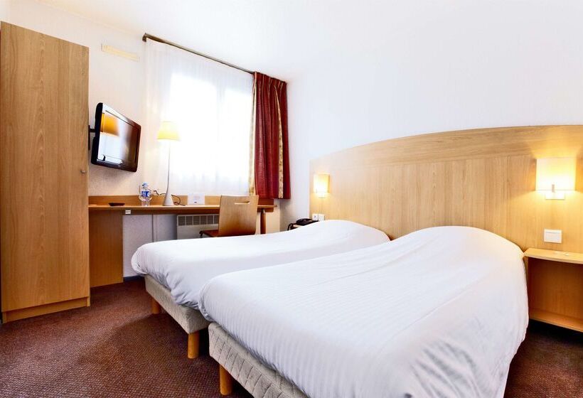 Отель Hôtel Restaurant Kyriad Mulhouse Nord Illzach