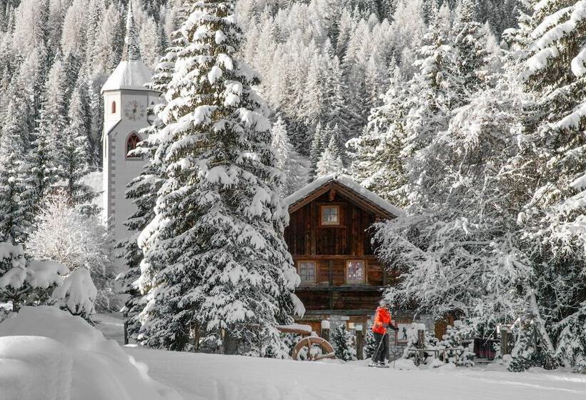 La Perla: The Leading Hotels Of The World