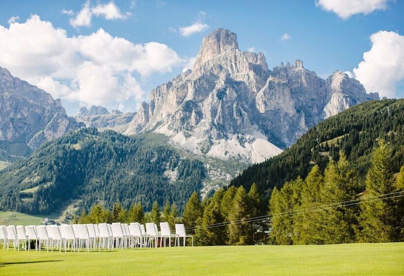 La Perla: The Leading Hotels Of The World