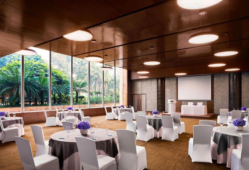 Отель Le Méridien New Delhi