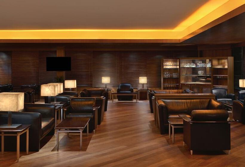 Отель Le Méridien New Delhi