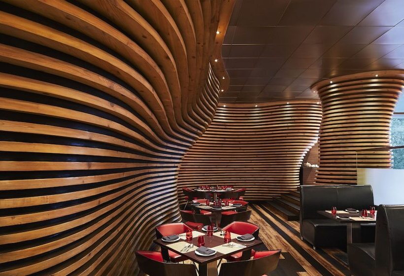 Отель Le Méridien New Delhi