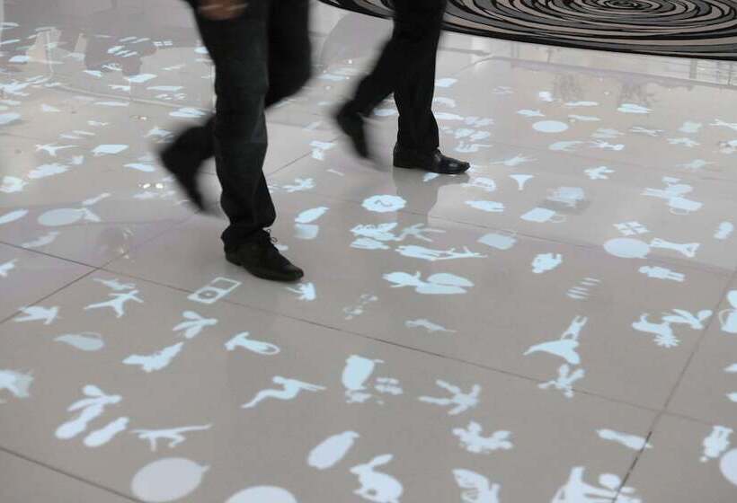 Отель Le Méridien New Delhi