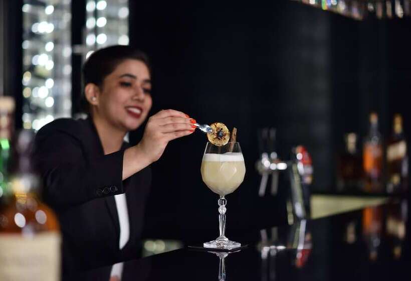 Отель Le Méridien New Delhi