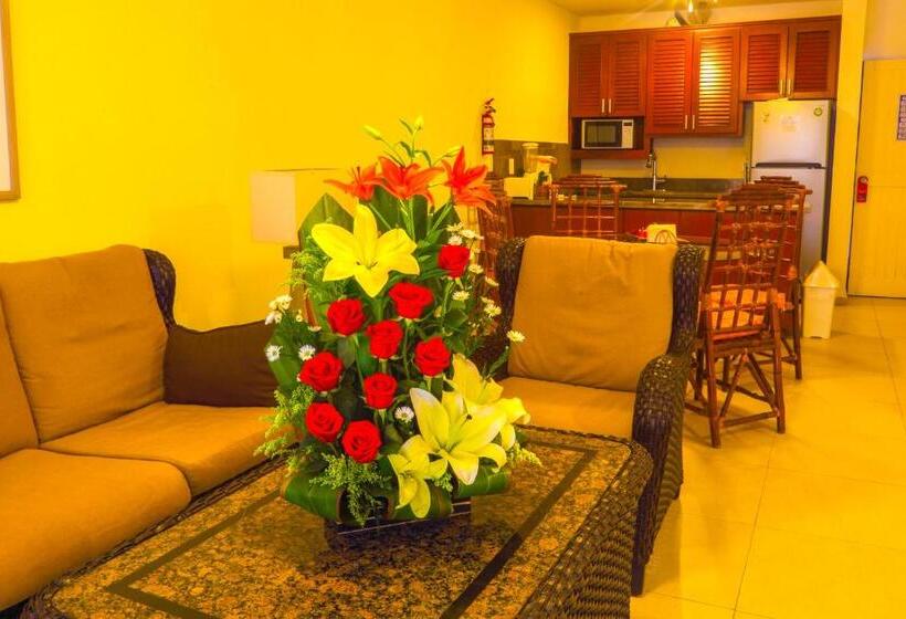 فندق Nautibeach Beach Front Condos In North Beach