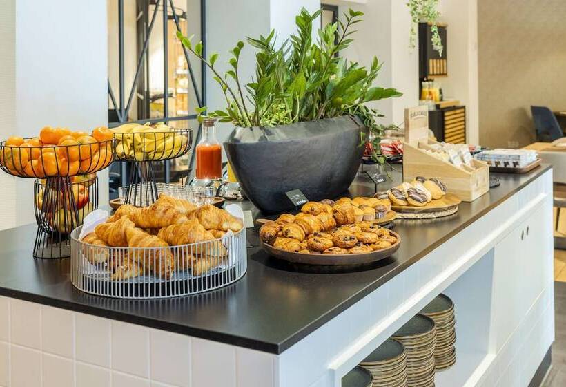 هتل NH Amsterdam Leidseplein