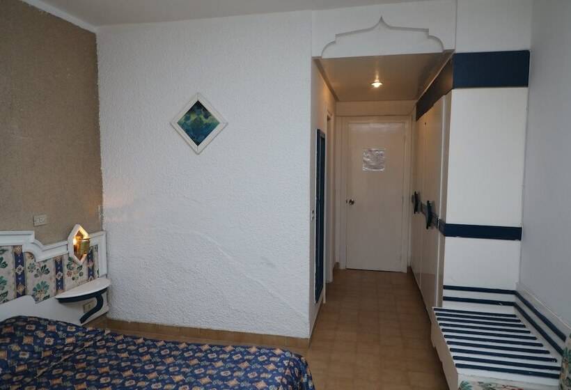 هتل Nour Justinia