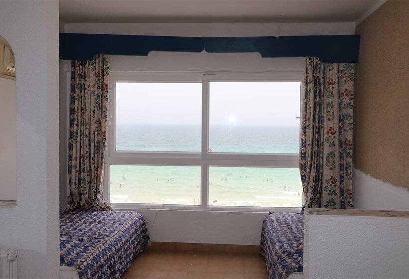 هتل Nour Justinia