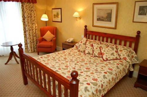 Отель Peveril Of The Peak