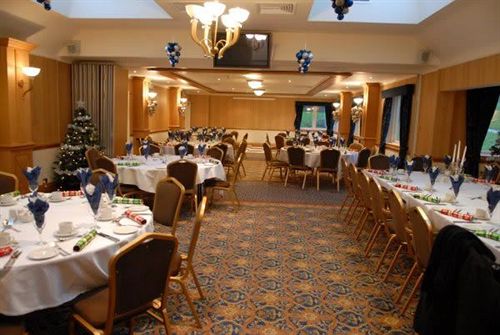 Отель Peveril Of The Peak