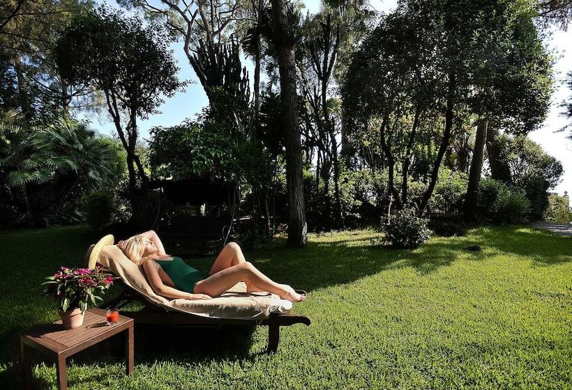 هتل Punta Molino Beach Resort And Thermal Spa