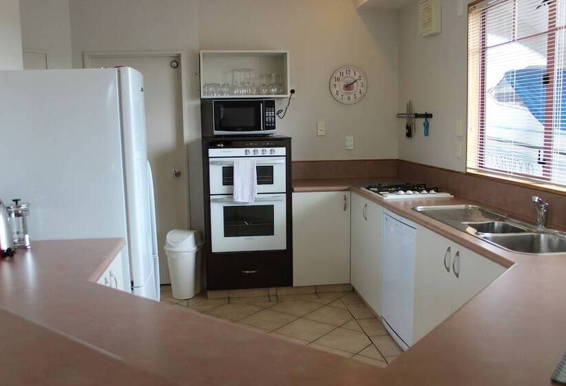 ホテル Quality Inn Acapulco Taupo