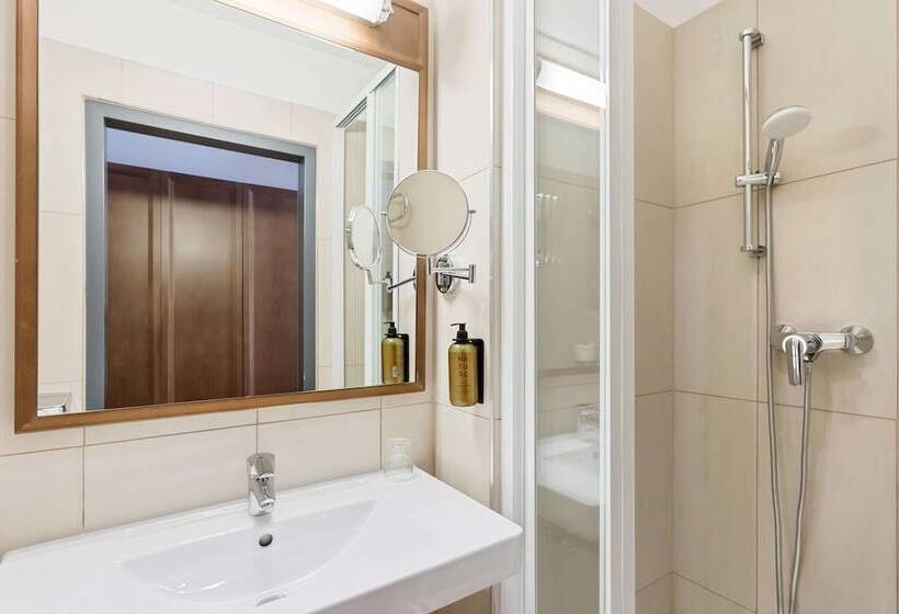 هتل Rathauspark Wien, A Member Of Radisson Individuals