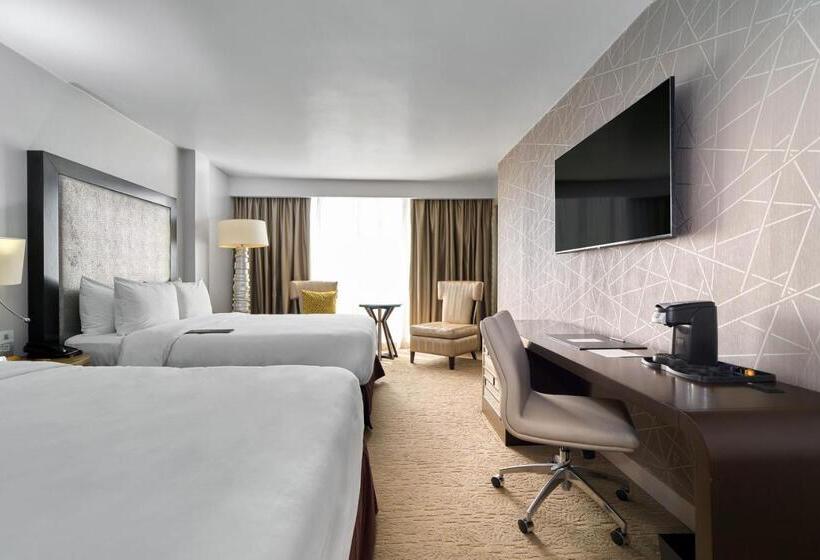 בית מלון כפרי Renaissance Panama City