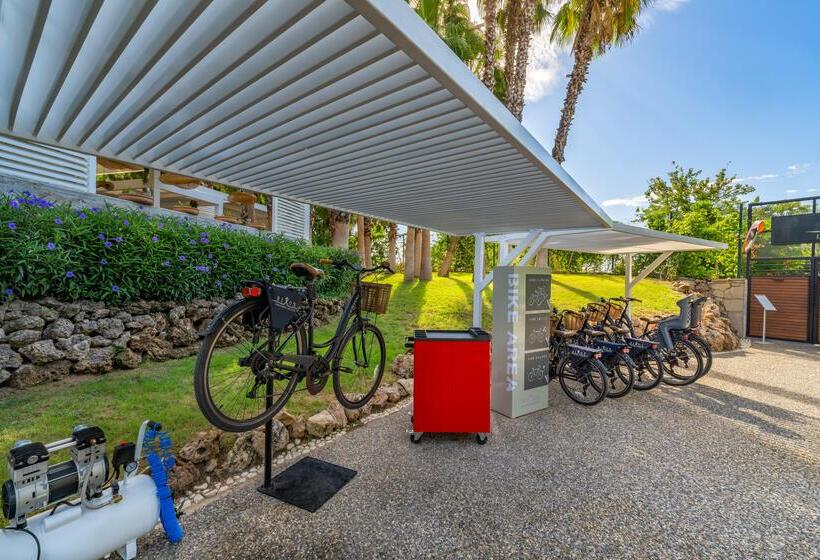 هتل Rixos Downtown Antalya, The Land of Legends Access