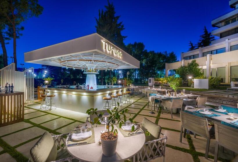 هتل Rixos Downtown Antalya, The Land of Legends Access