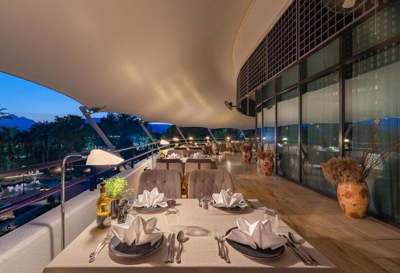 هتل Rixos Downtown Antalya, The Land of Legends Access