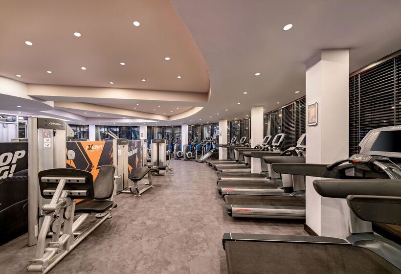 هتل Rixos Downtown Antalya, The Land of Legends Access