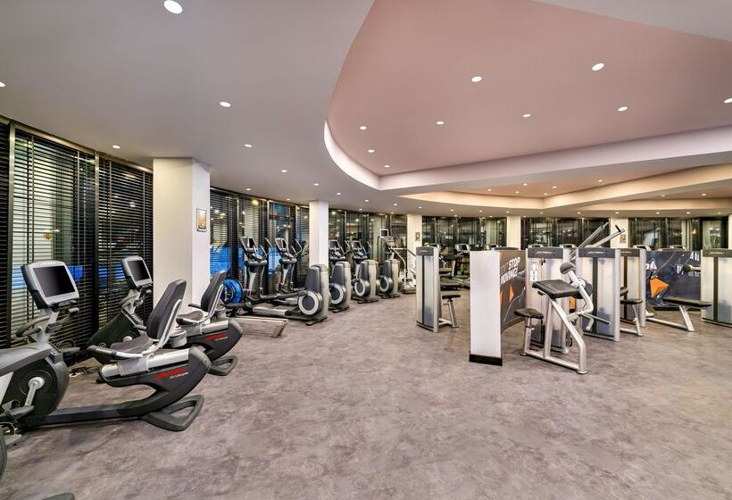 هتل Rixos Downtown Antalya, The Land of Legends Access