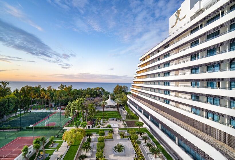 هتل Rixos Downtown Antalya, The Land of Legends Access