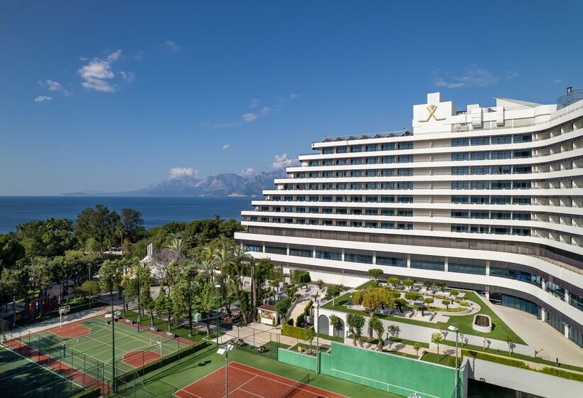 هتل Rixos Downtown Antalya, The Land of Legends Access