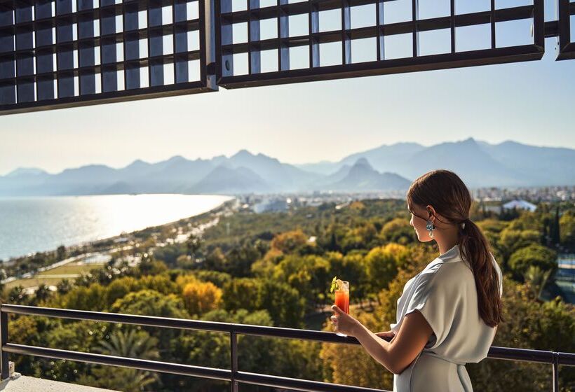 هتل Rixos Downtown Antalya, The Land of Legends Access