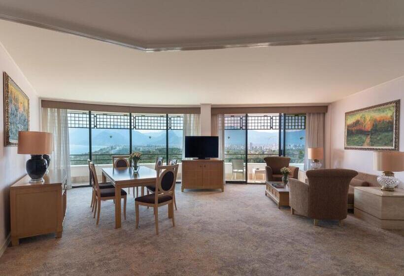 هتل Rixos Downtown Antalya, The Land of Legends Access