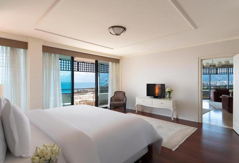 هتل Rixos Downtown Antalya, The Land of Legends Access