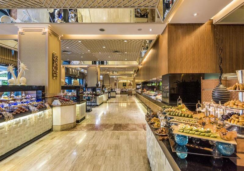 هتل Rixos Downtown Antalya, The Land of Legends Access