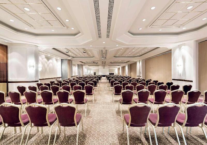 هتل Rixos Downtown Antalya, The Land of Legends Access