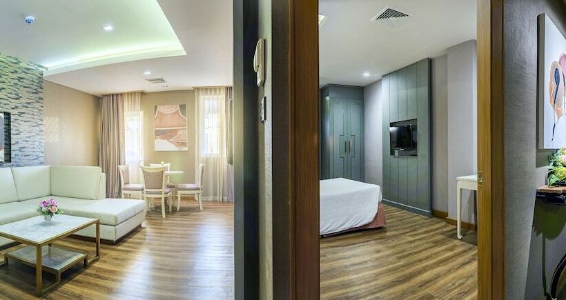 Royal Rattanakosin Hotel Sha Plus