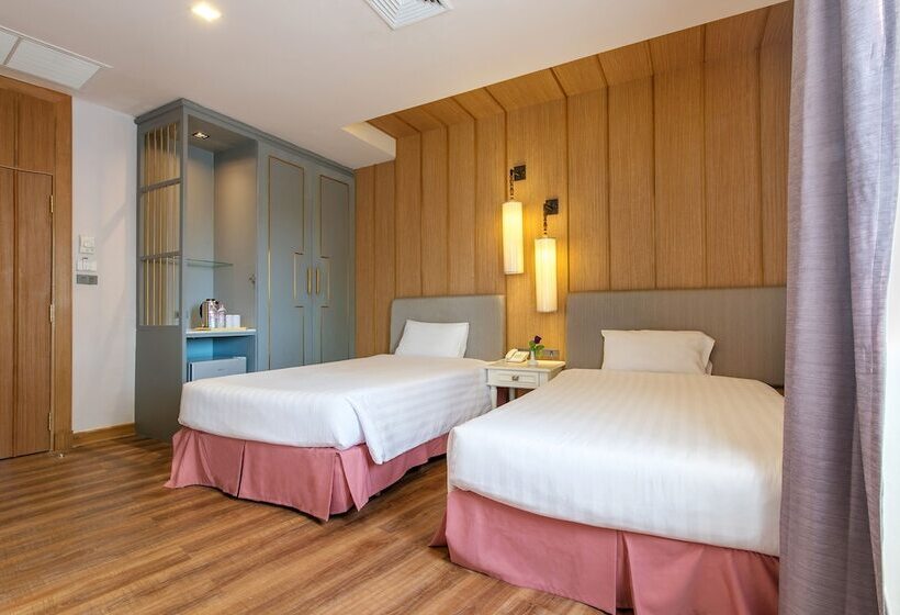Royal Rattanakosin Hotel Sha Plus