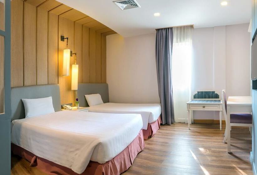 Royal Rattanakosin Hotel Sha Plus