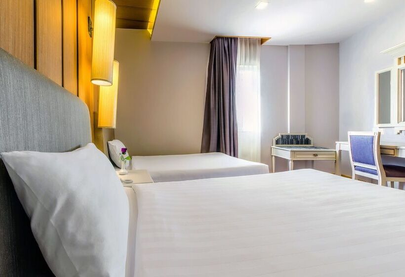 Royal Rattanakosin Hotel Sha Plus