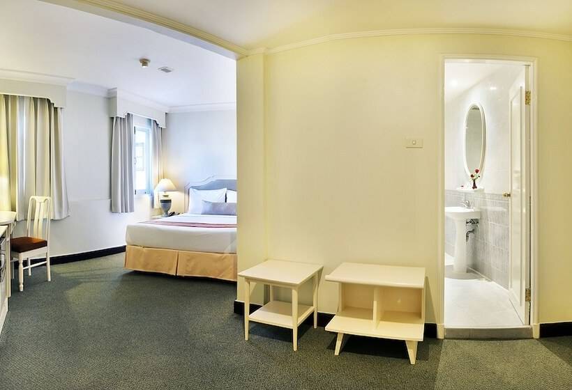 Royal Rattanakosin Hotel Sha Plus