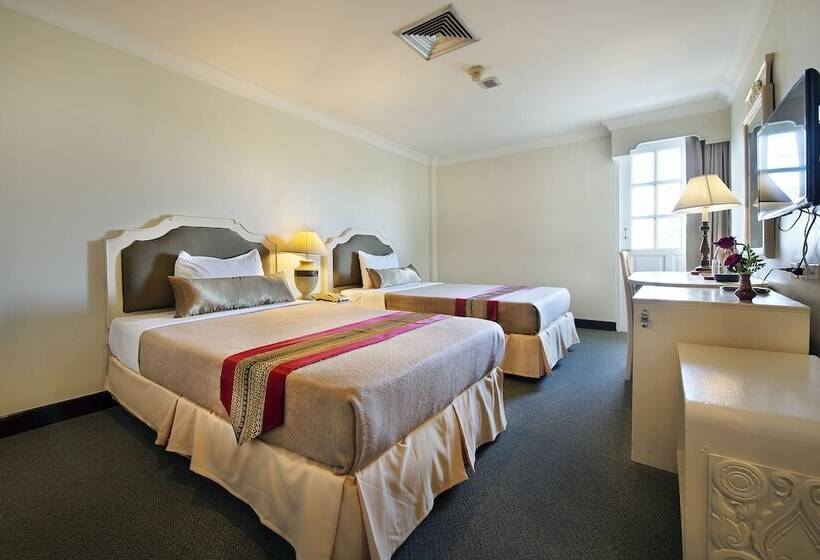 Royal Rattanakosin Hotel Sha Plus