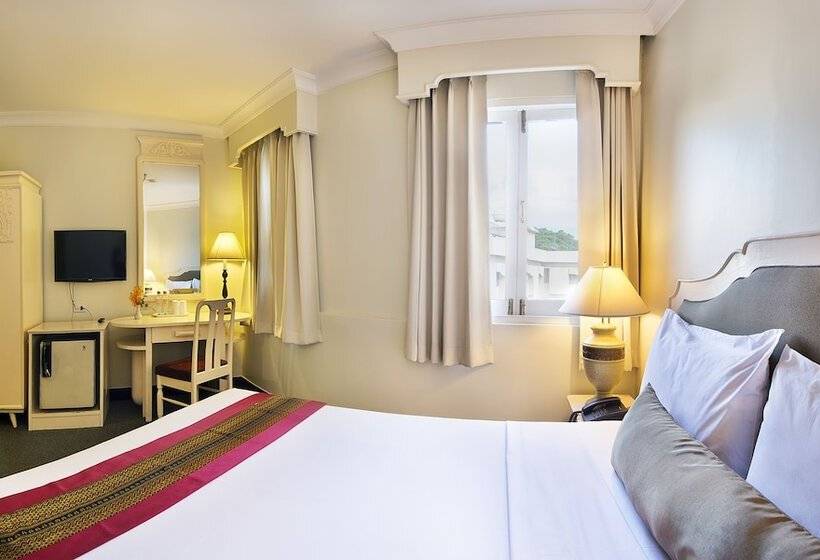 Royal Rattanakosin Hotel Sha Plus