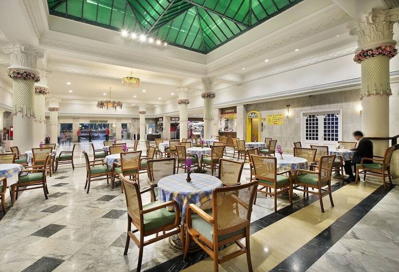 Royal Rattanakosin Hotel Sha Plus