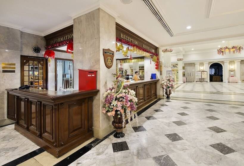 Royal Rattanakosin Hotel Sha Plus