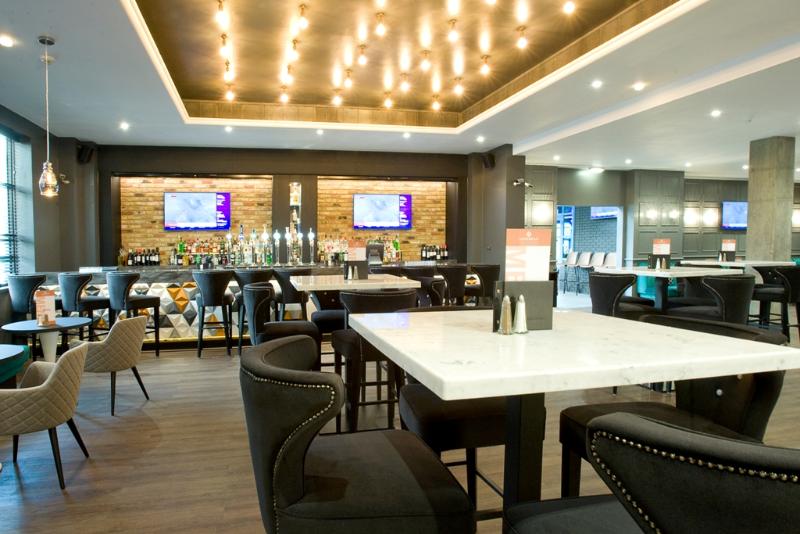 Отель Sandman Signature London Gatwick