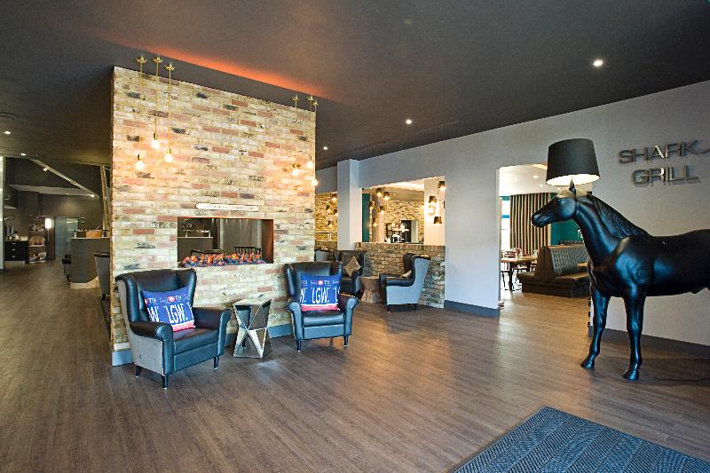 Отель Sandman Signature London Gatwick