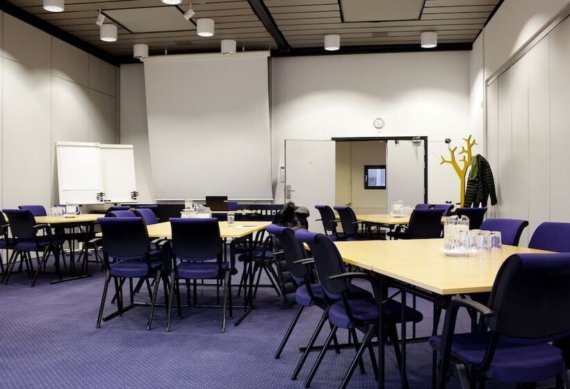 هتل Scandic Aarhus Vest