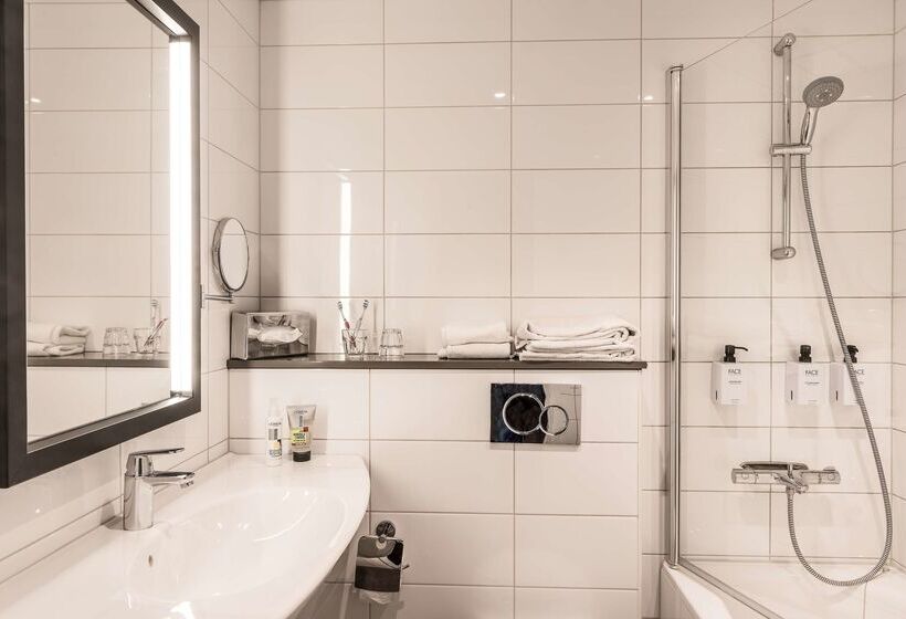 酒店 Scandic Infra City