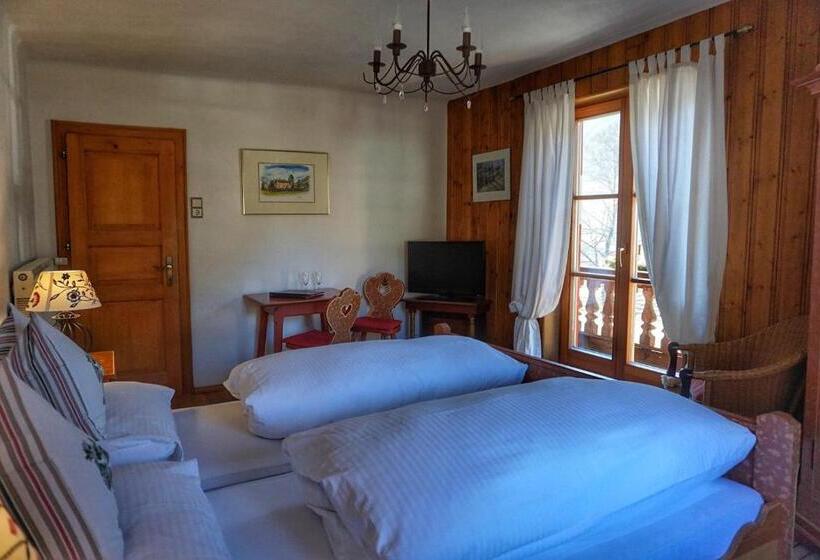 فندق Schlosswirt