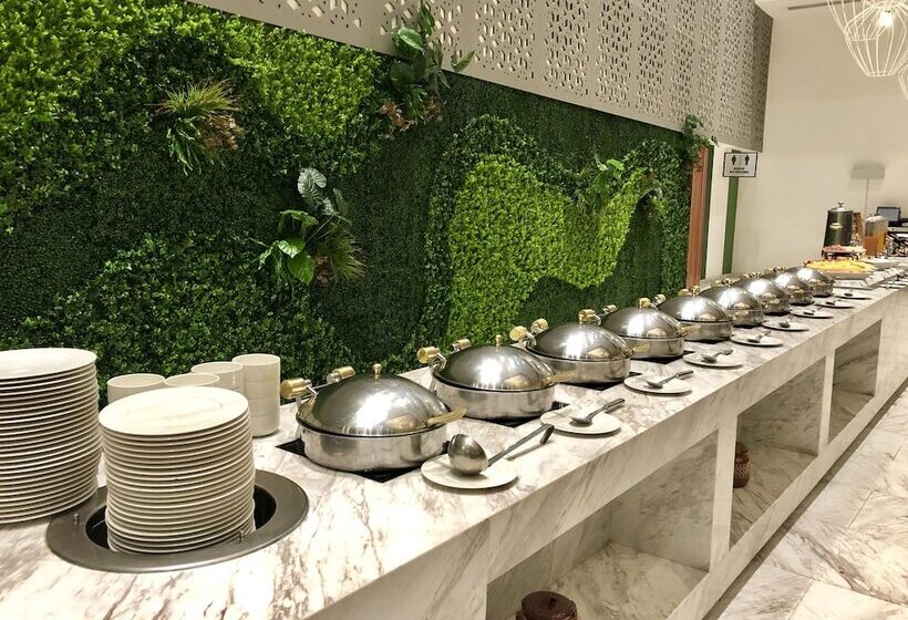 ホテル Wyndham Monterrey Ambassador Centro