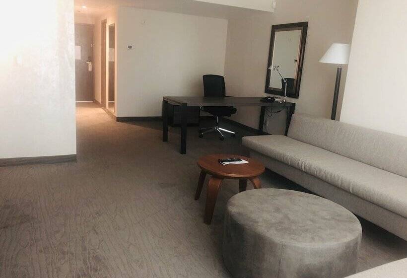 ホテル Wyndham Monterrey Ambassador Centro
