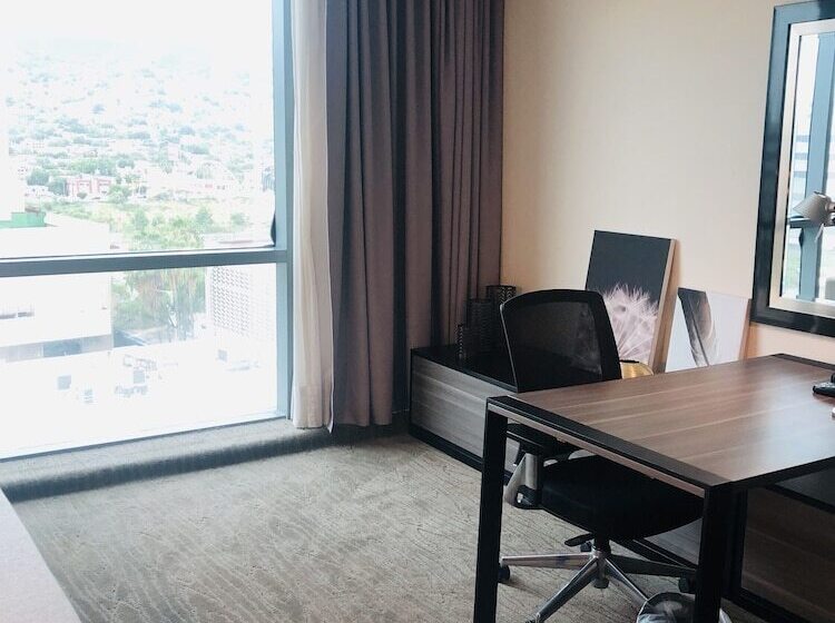 ホテル Wyndham Monterrey Ambassador Centro