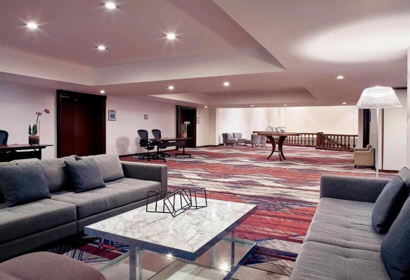 ホテル Wyndham Monterrey Ambassador Centro