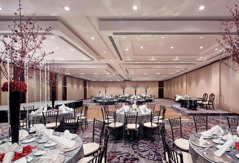 ホテル Wyndham Monterrey Ambassador Centro