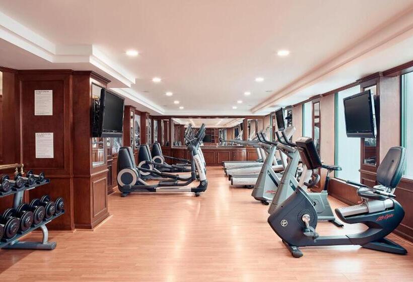 ホテル Wyndham Monterrey Ambassador Centro